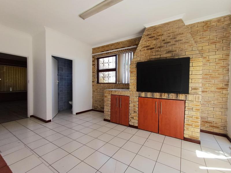 To Let 3 Bedroom Property for Rent in Protea Valley Western Cape